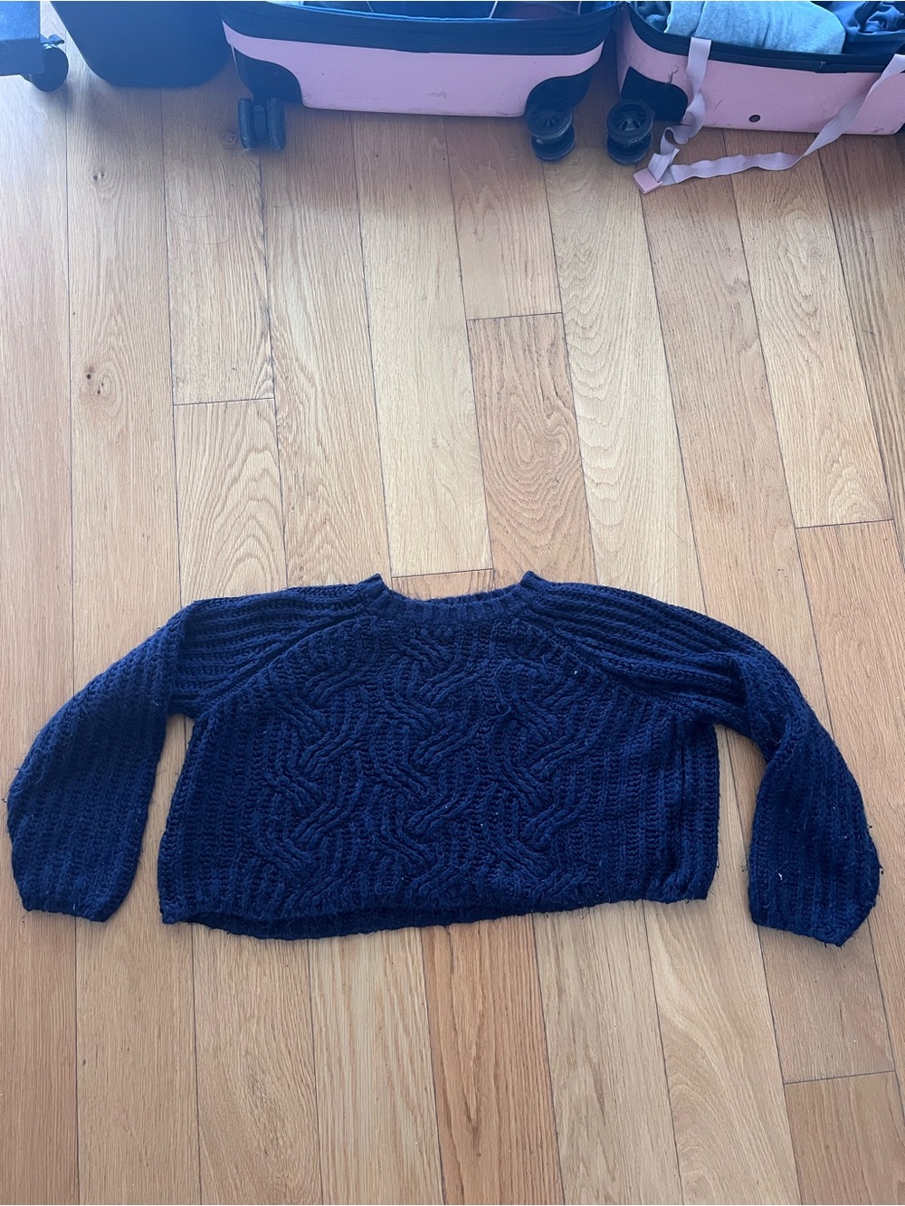 Urban Outfitter Cropped Sweater